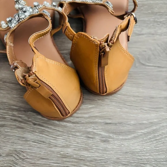 Torrid Women's Tan Sandals with Embellishments - Picture 4 of 4